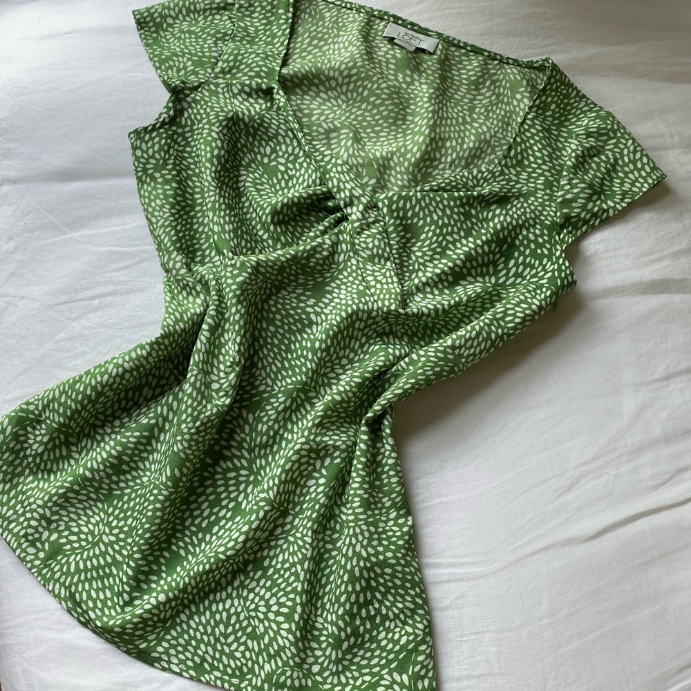LOFT twist front patterned blouse